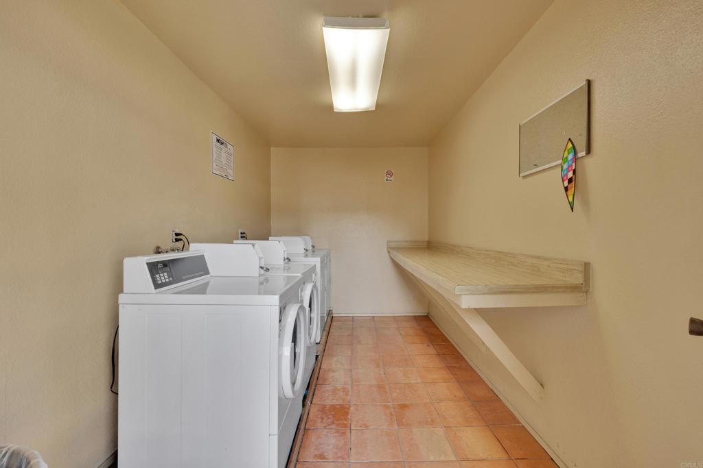 3535 Monroe Avenue 23