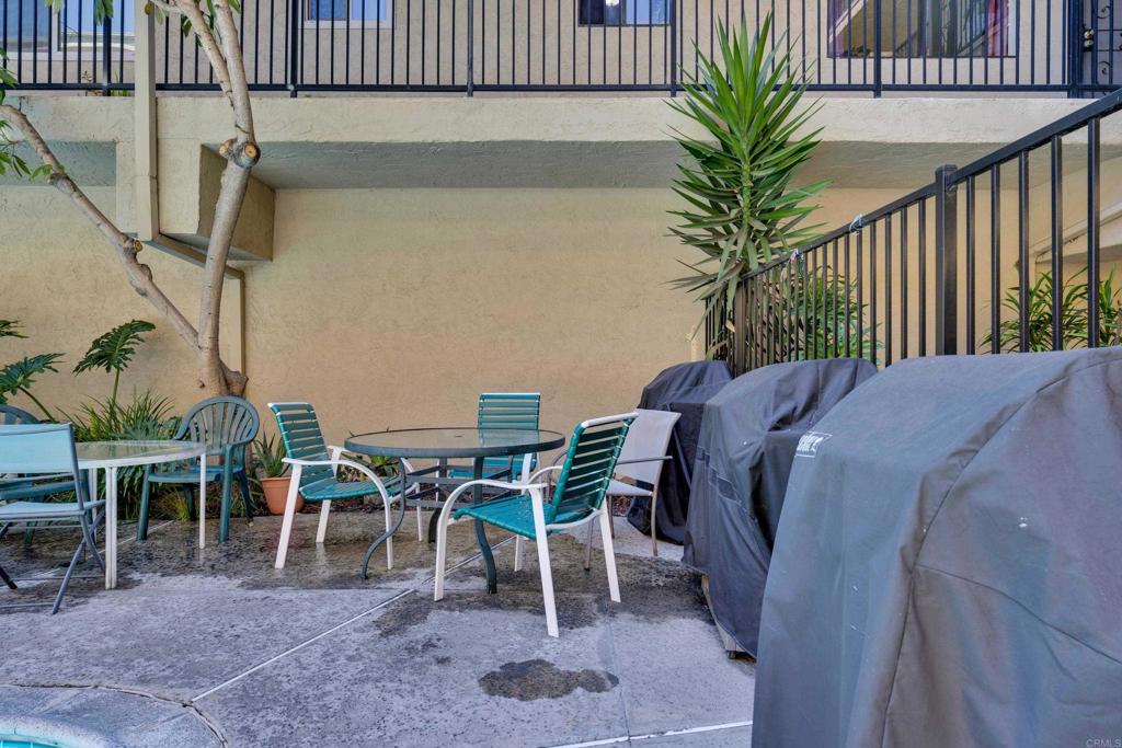 3535 Monroe Avenue 23