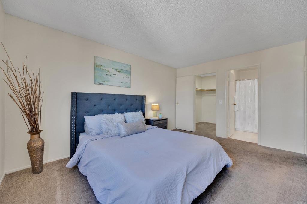 3535 Monroe Avenue 23