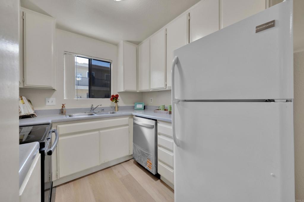 3535 Monroe Avenue 23