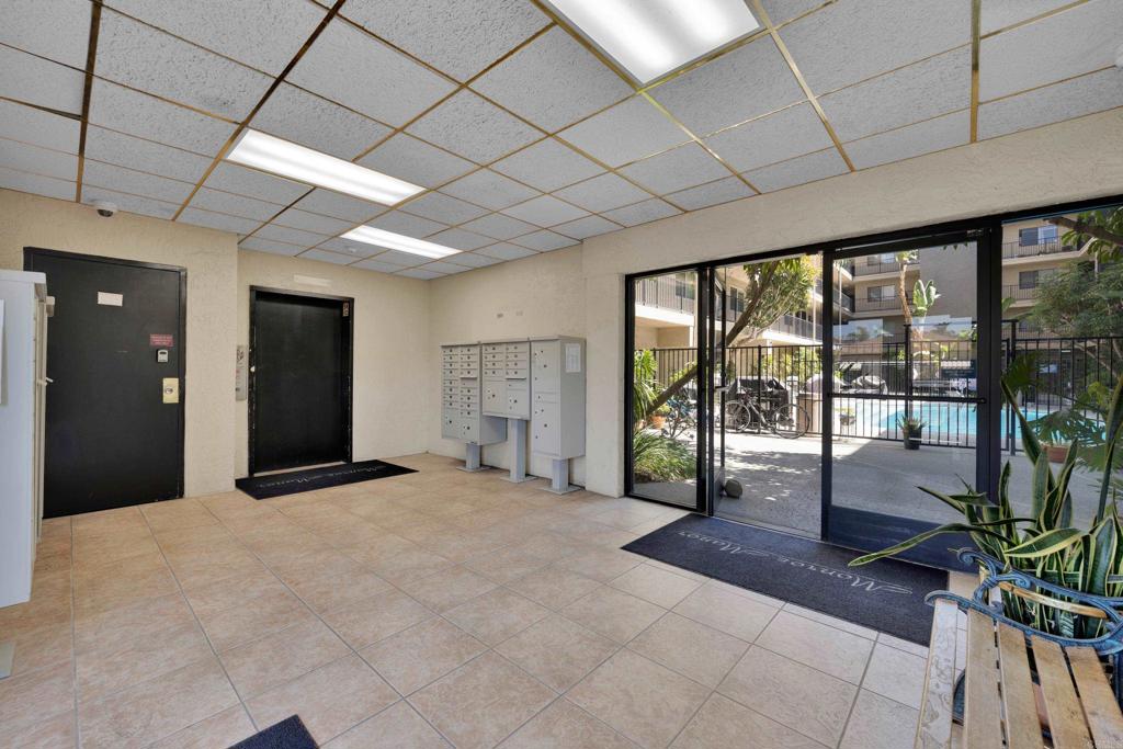 3535 Monroe Avenue 23