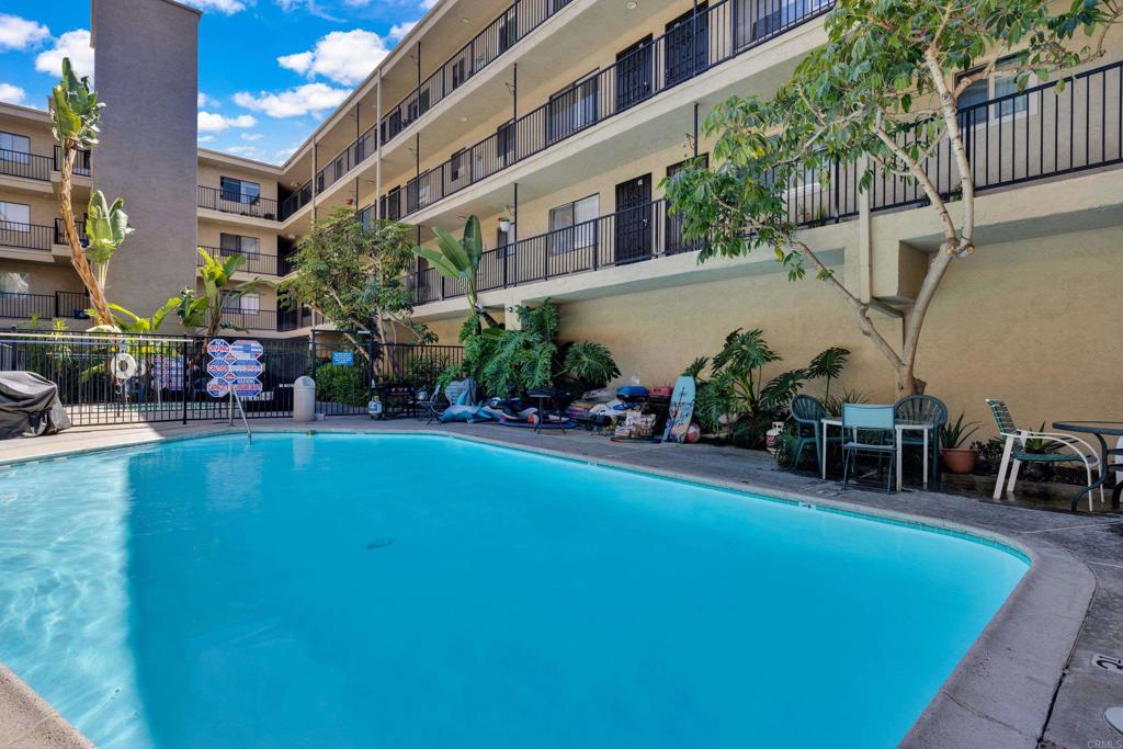 3535 Monroe Avenue 23