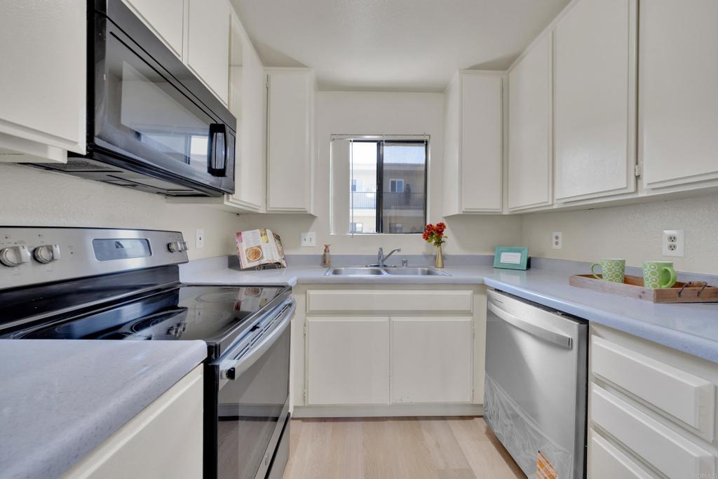 3535 Monroe Avenue 23