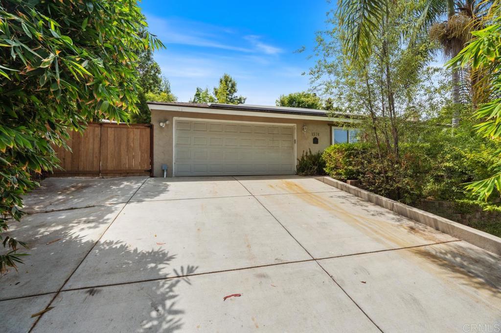 1374 Orpheus Ave
