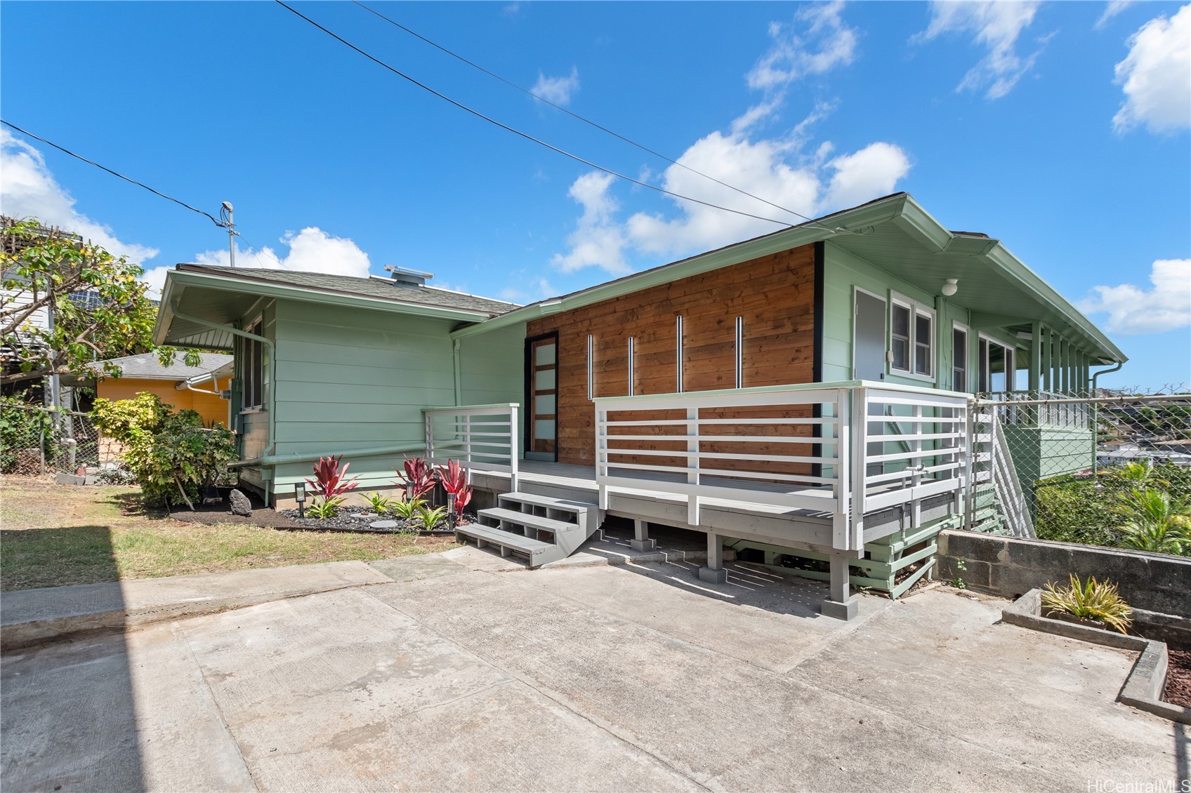 2285 Makanani Drive
