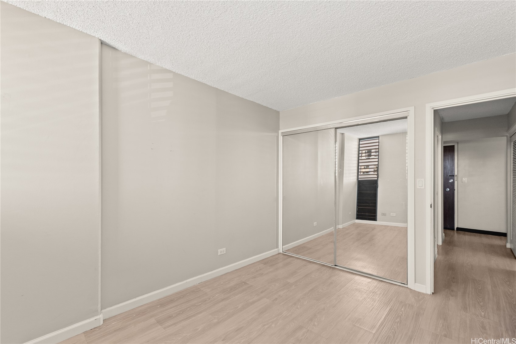 1069 Spencer Street 101