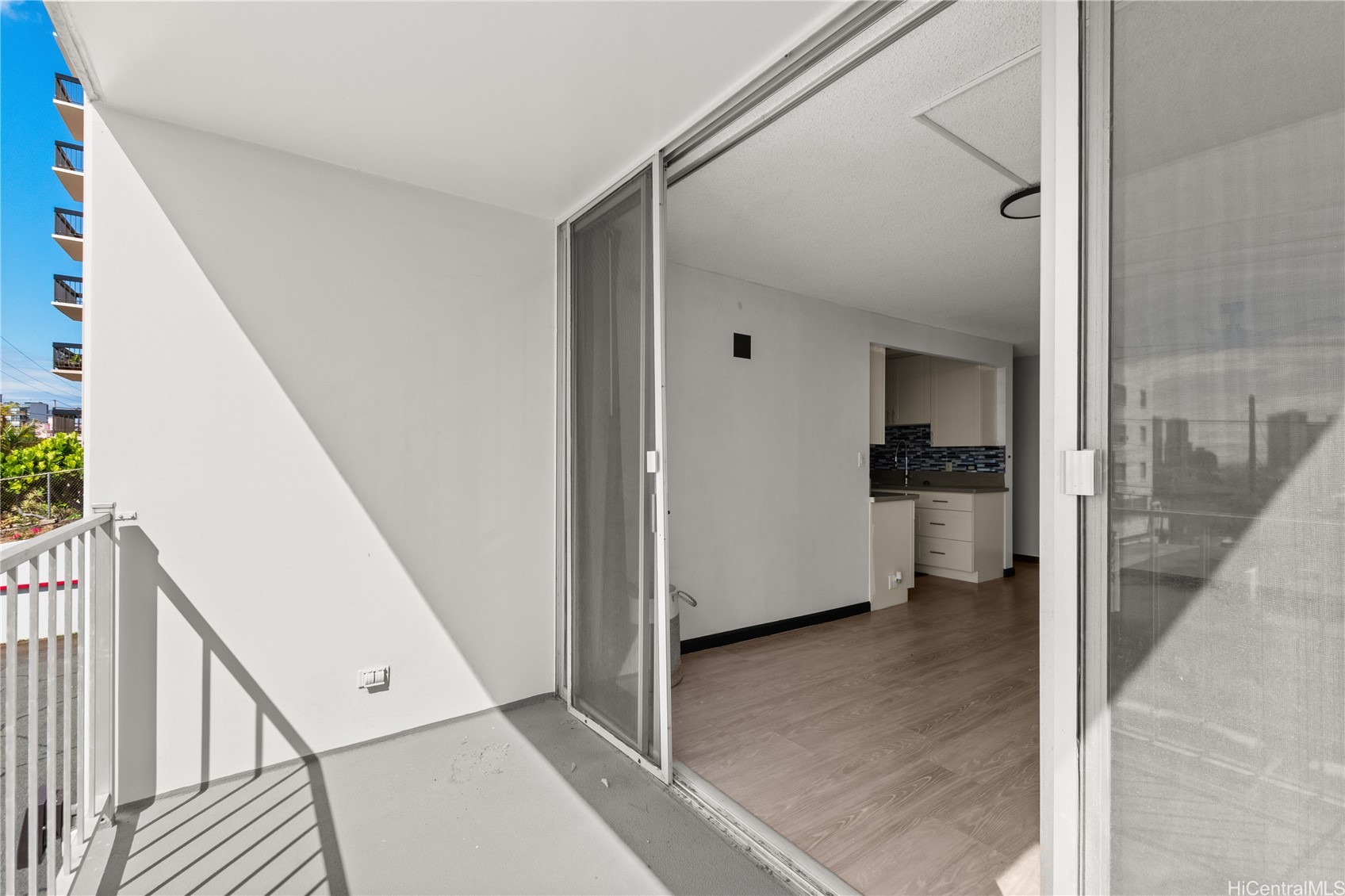 1069 Spencer Street 101