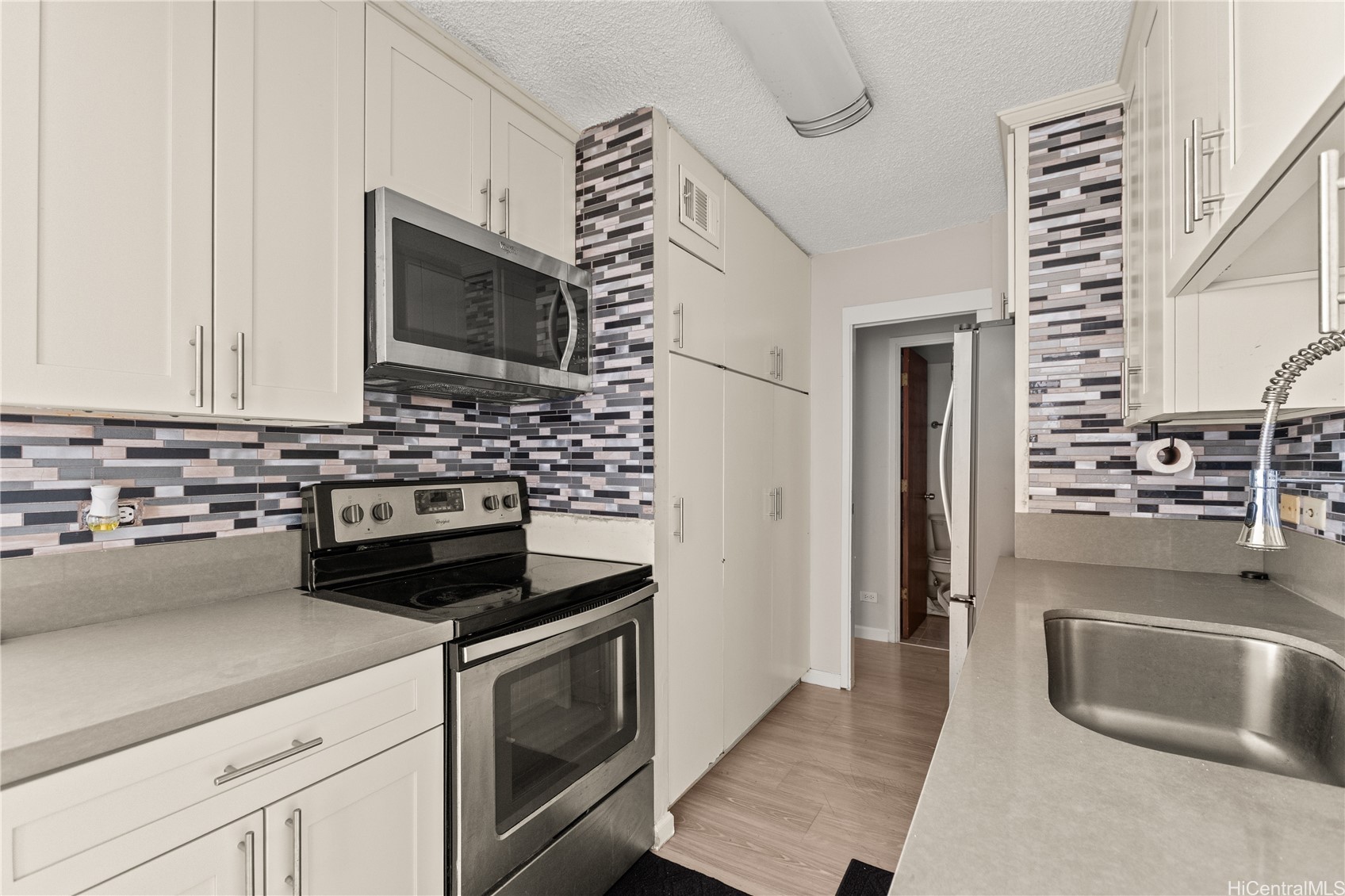 1069 Spencer Street 101