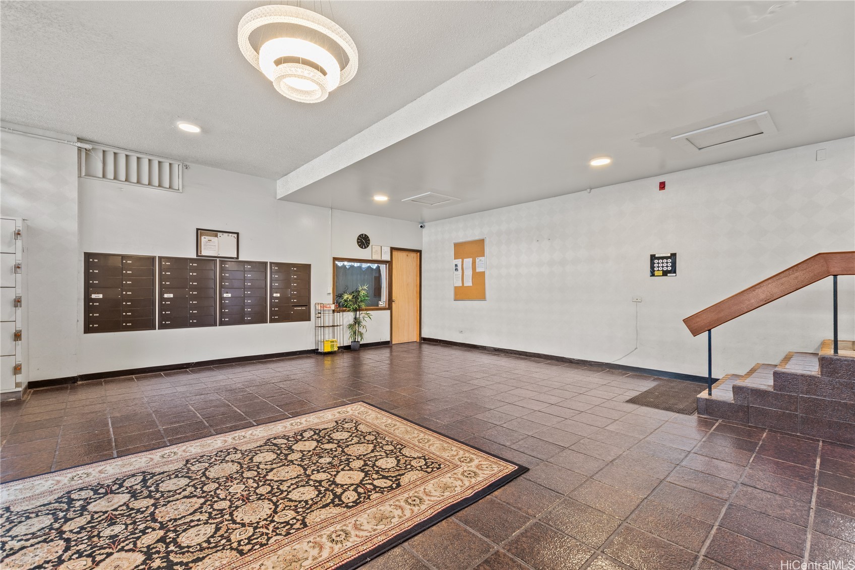 1069 Spencer Street 101
