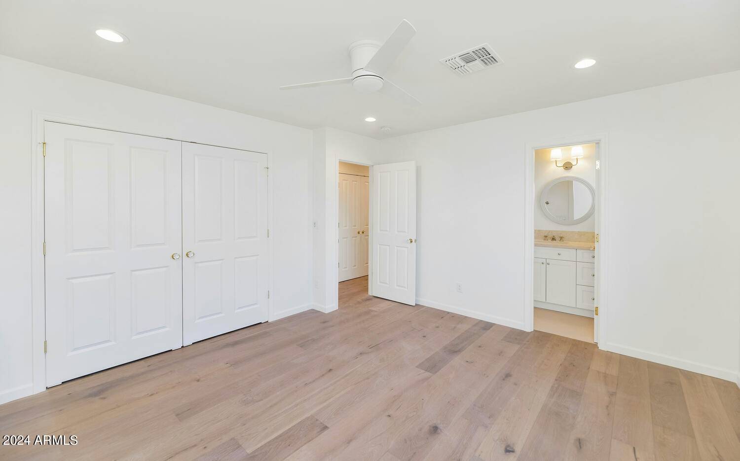 4048 E COOLIDGE Street