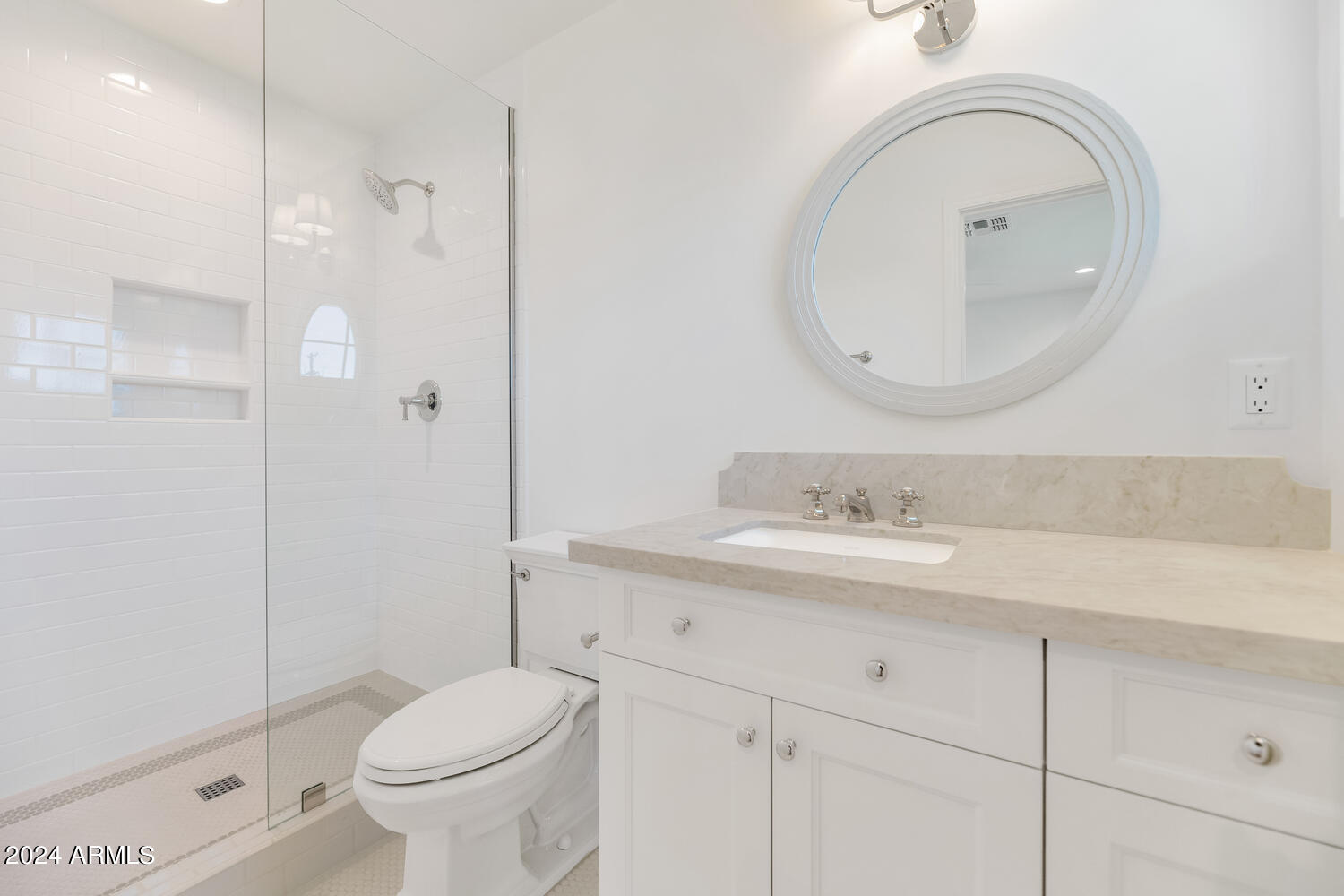 4048 E COOLIDGE Street