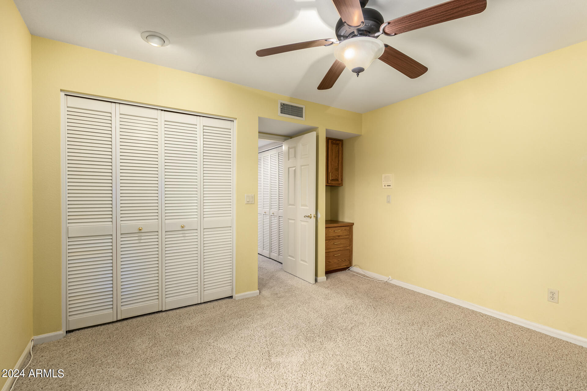 21 W ROYAL PALM Road