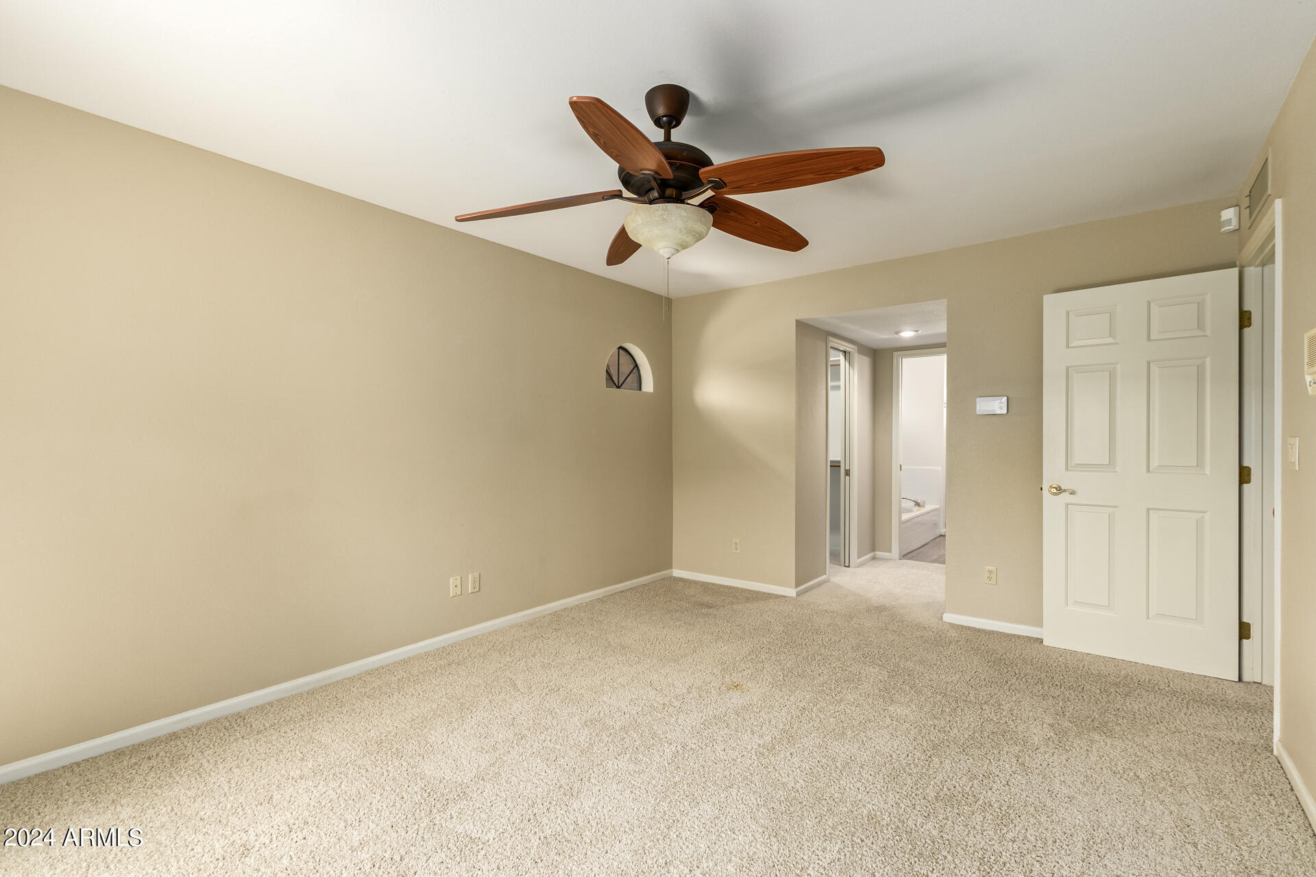 21 W ROYAL PALM Road