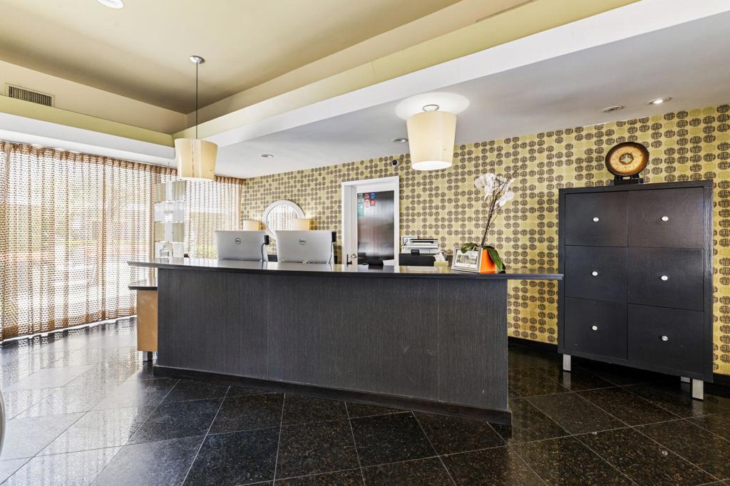 950 Indian Canyon Drive