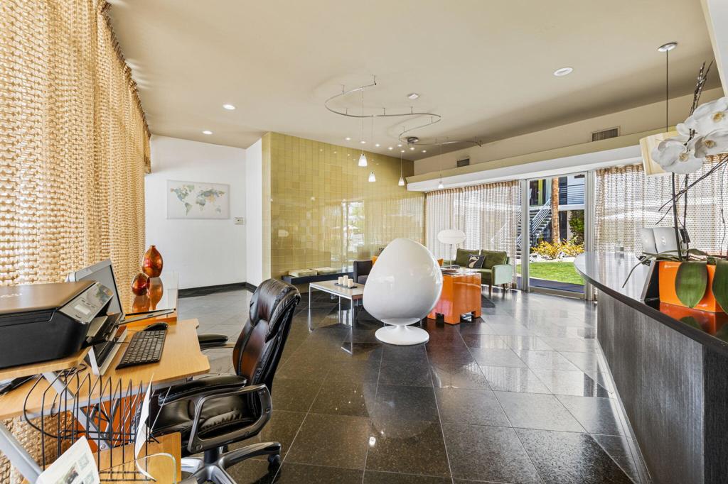 950 Indian Canyon Drive