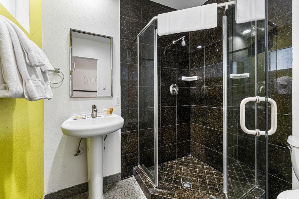 950 Indian Canyon Drive