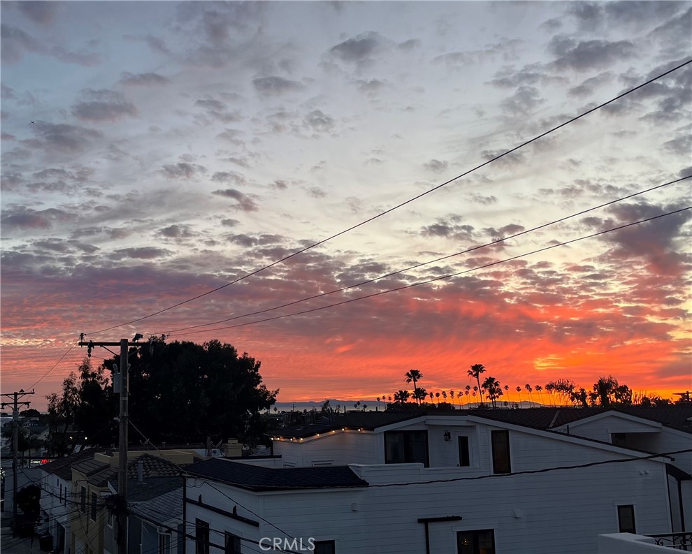 519 .5 Larkspur Avenue