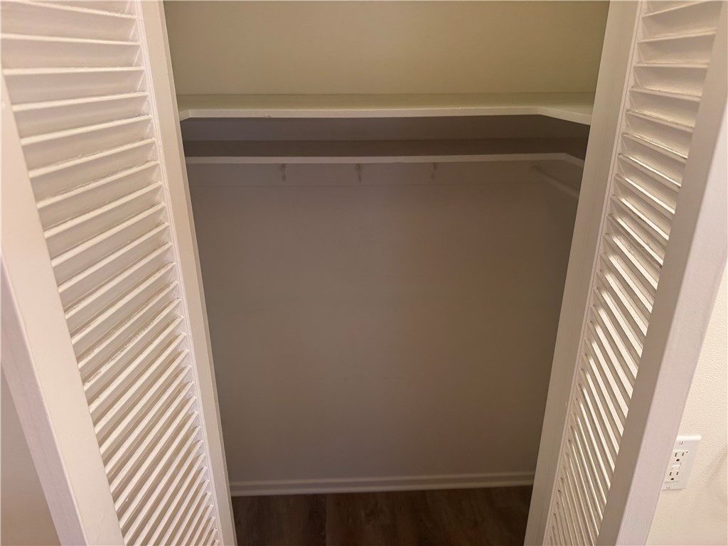 621 Larkspur Avenue 1/2