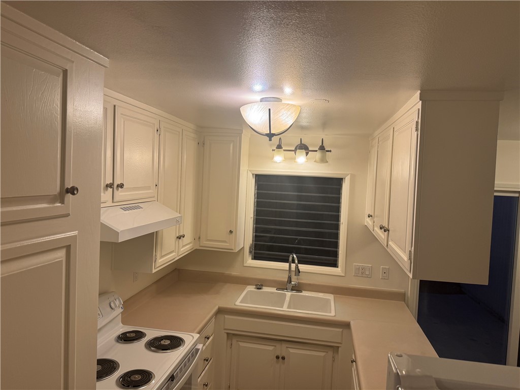 621 Larkspur Avenue 1/2