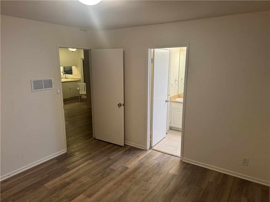 621 Larkspur Avenue 1/2