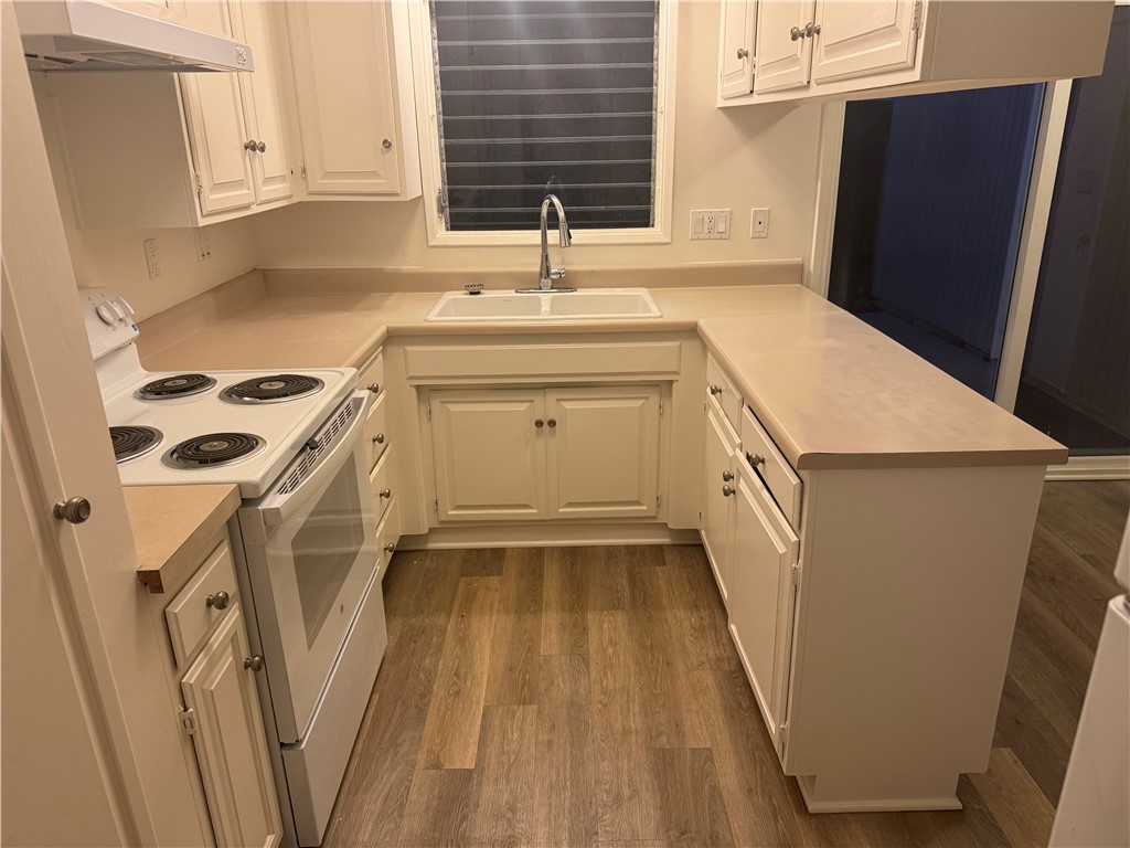 621 Larkspur Avenue 1/2