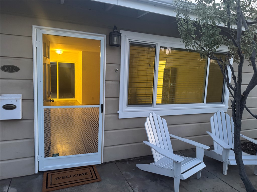 621 Larkspur Avenue 1/2