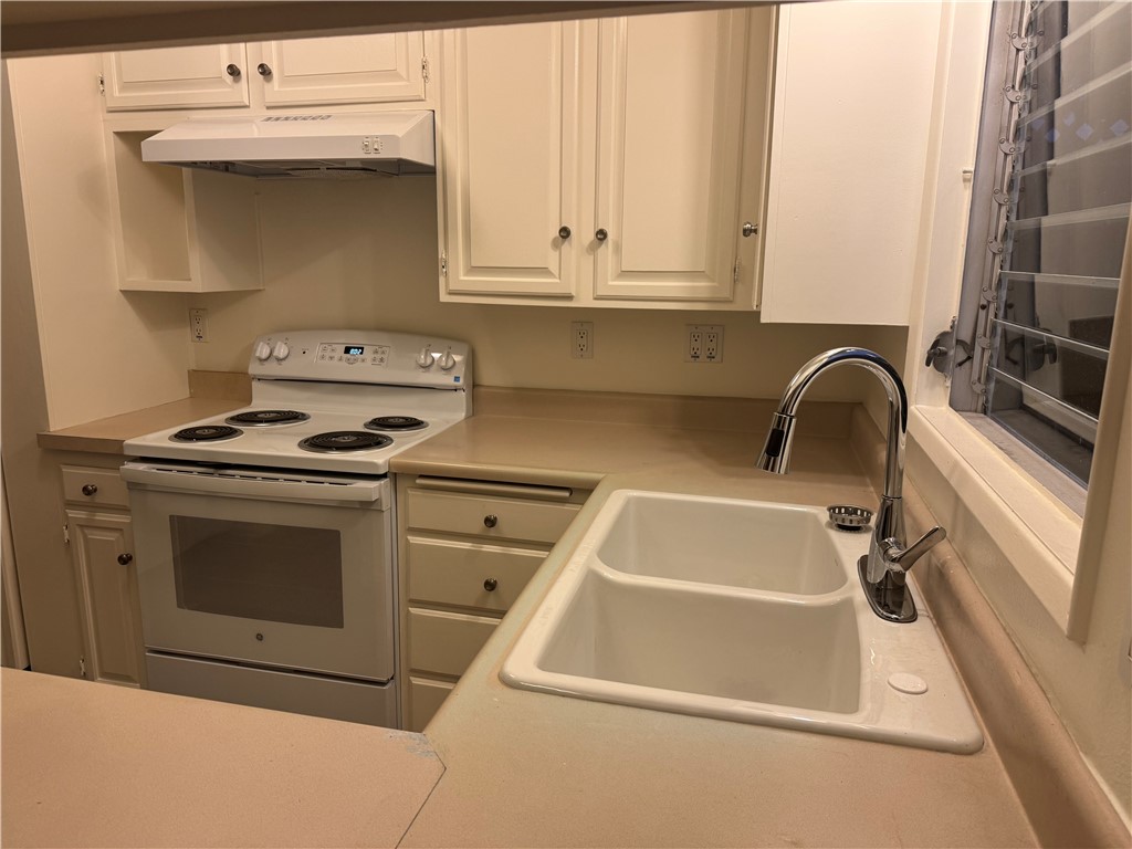 621 Larkspur Avenue 1/2