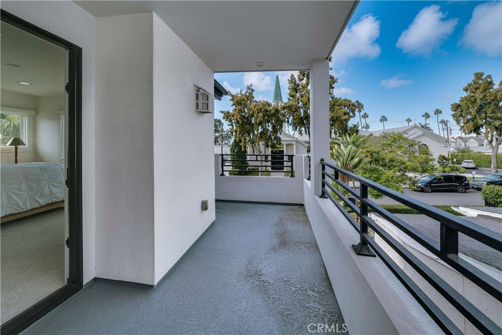 608 Heliotrope