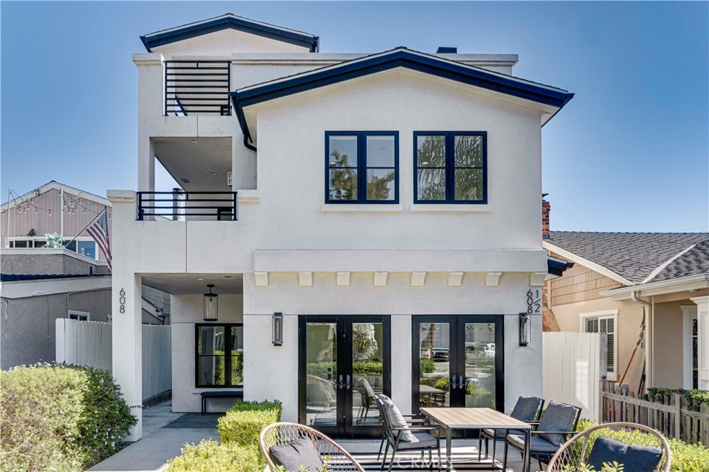 608 Heliotrope