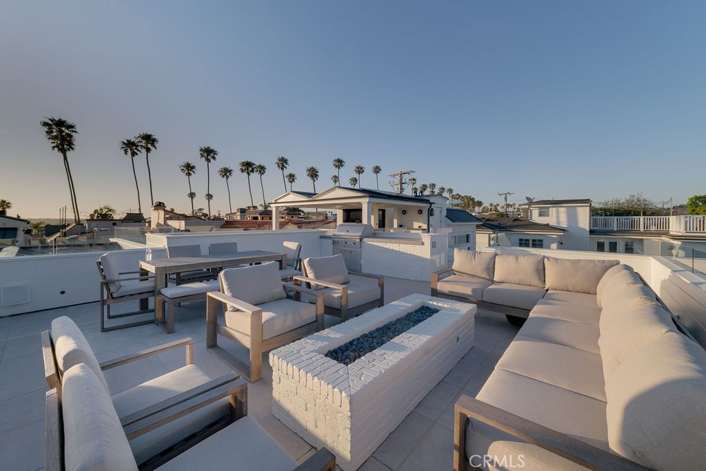2820 Bayview