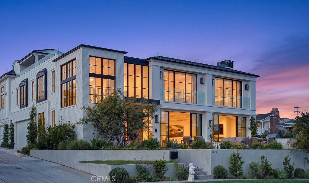 2820 Bayview