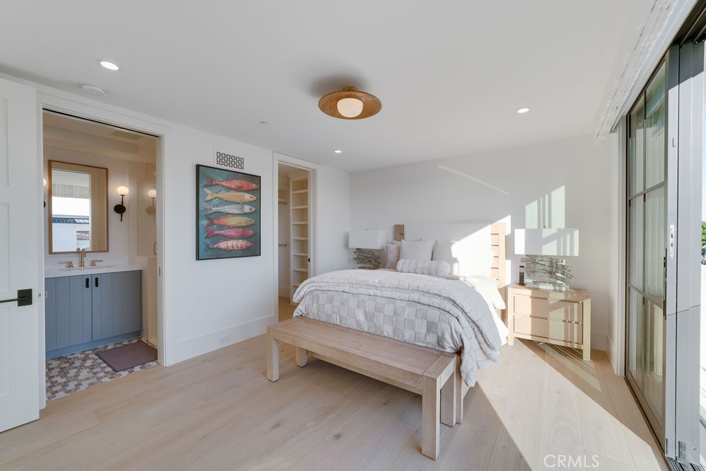 2820 Bayview