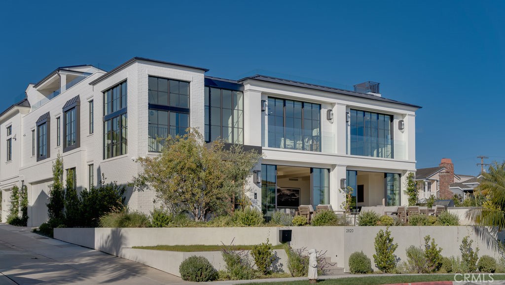 2820 Bayview