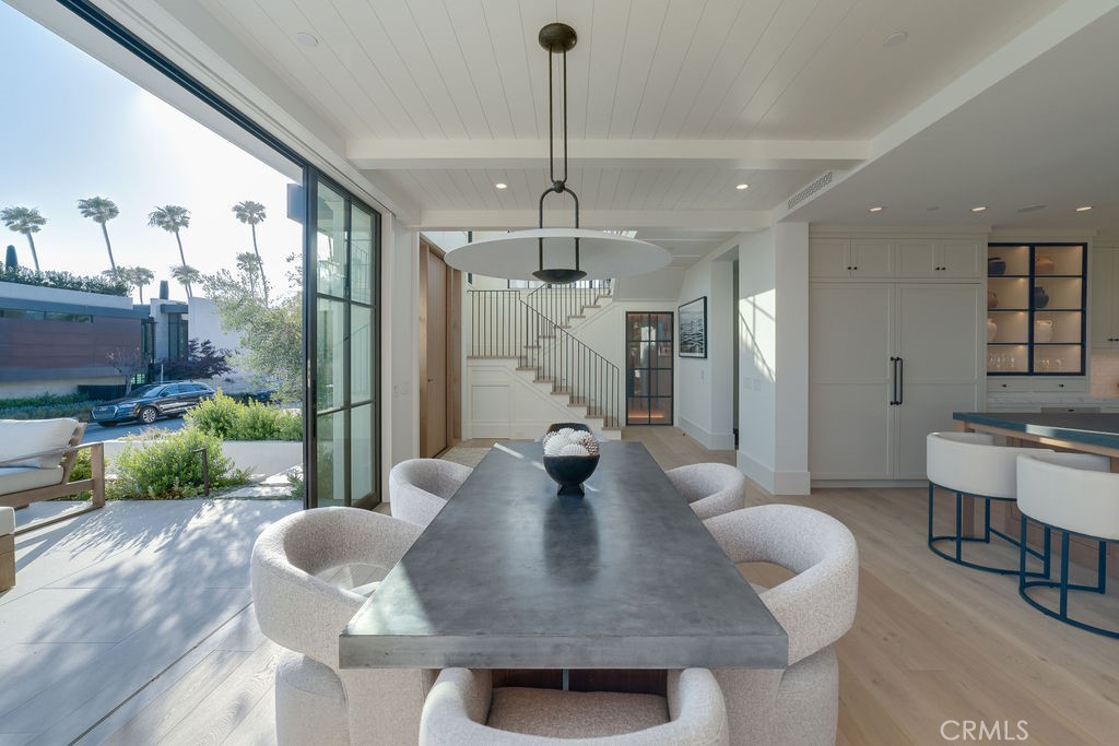 2820 Bayview