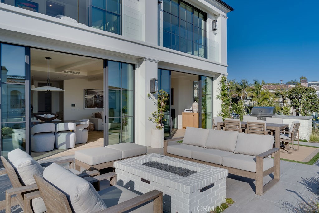 2820 Bayview