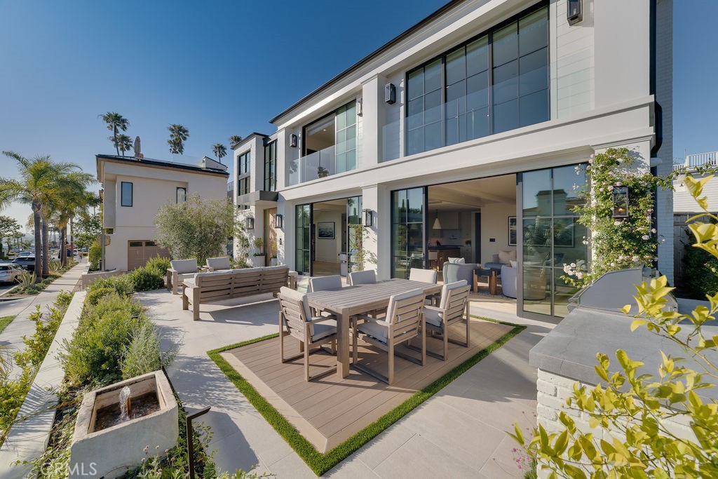 2820 Bayview