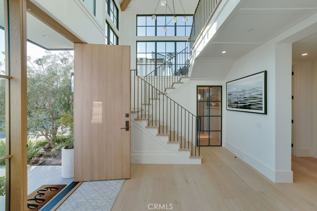 2820 Bayview