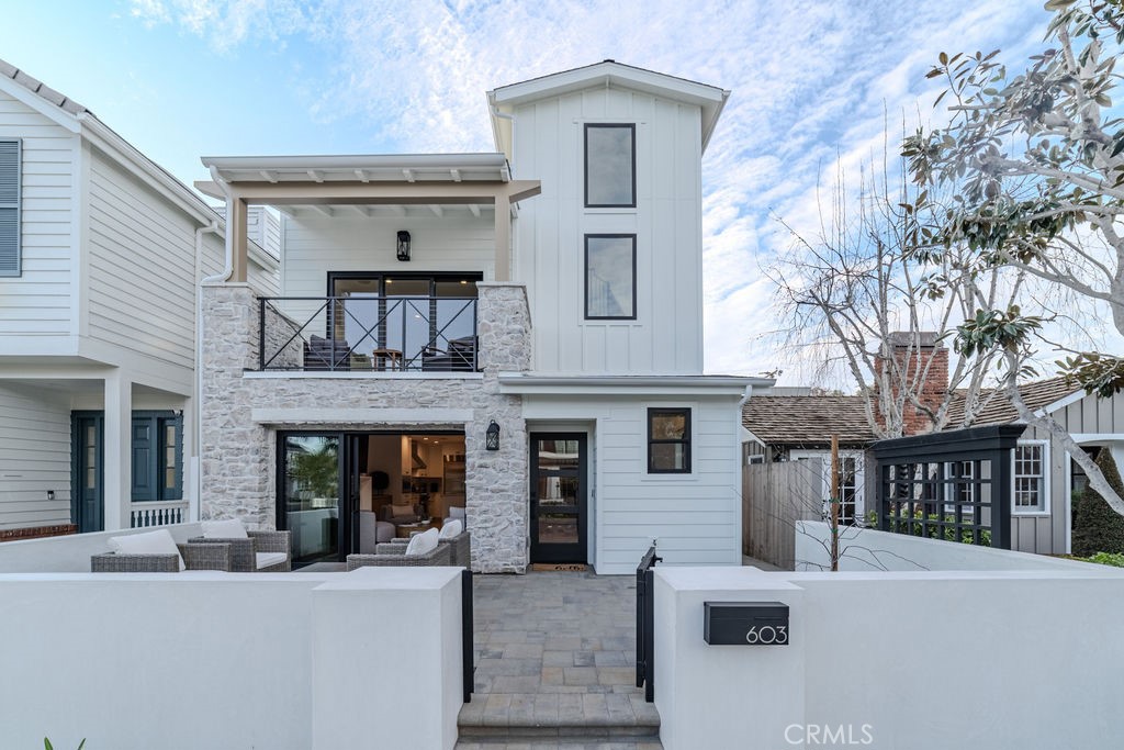 603 Acacia Avenue A