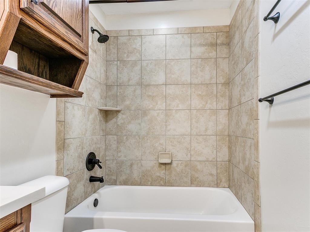 4553 Hollycrest Lane