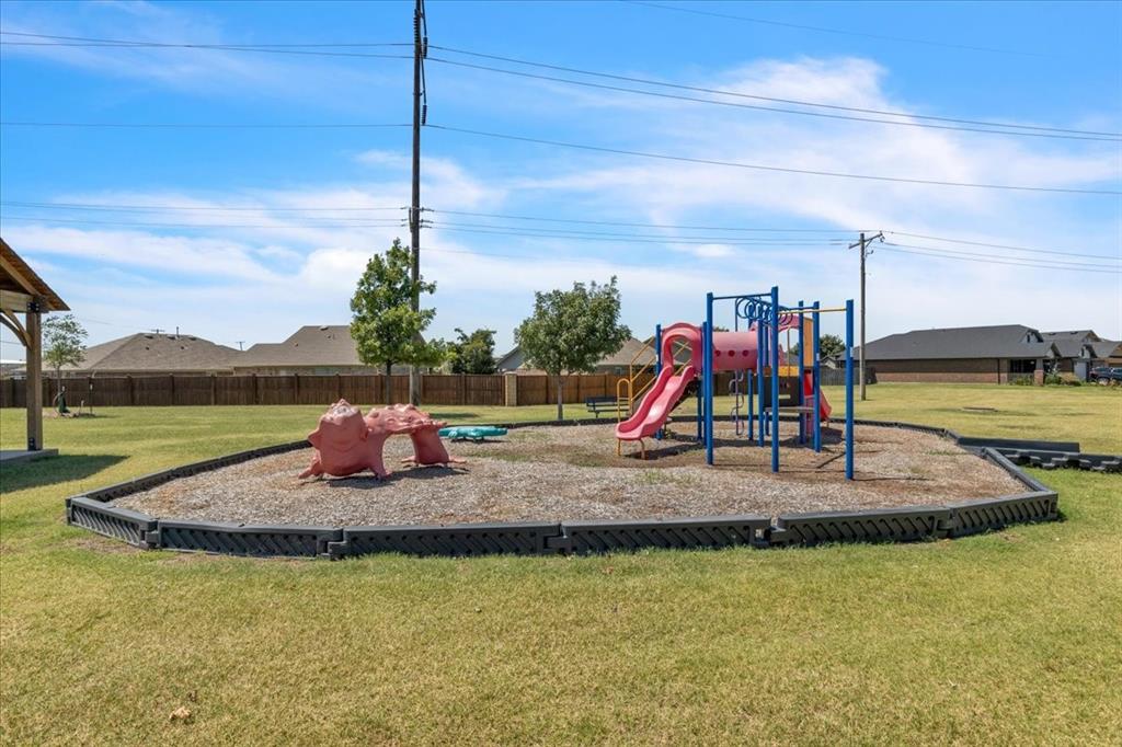 810 Mossy Road