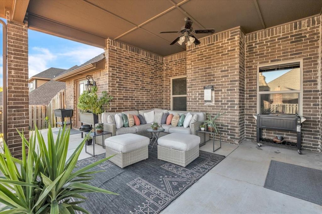 5817 Hardwick Lane