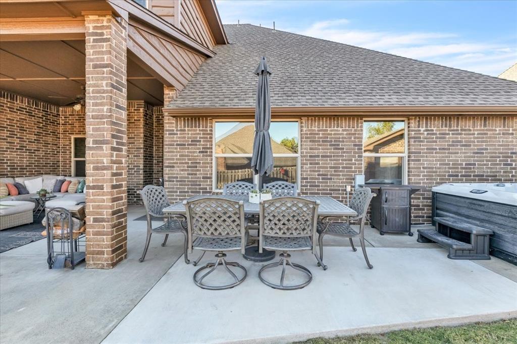 5817 Hardwick Lane