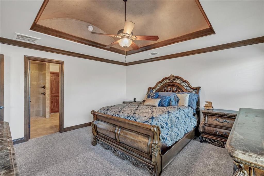 5817 Hardwick Lane