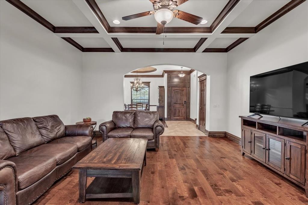 5817 Hardwick Lane