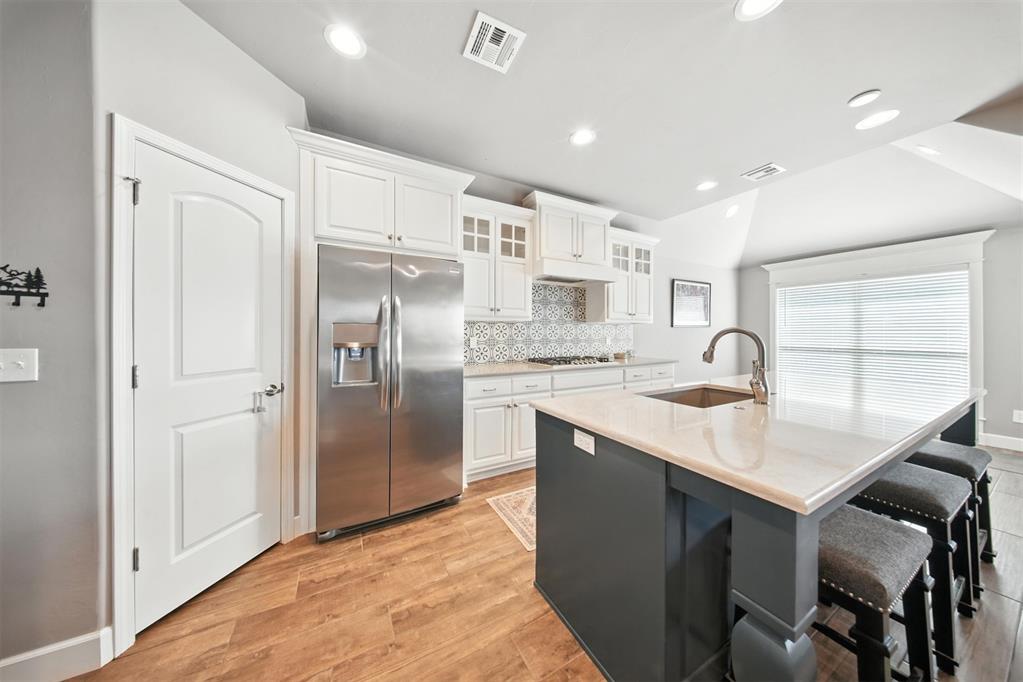 3017 Birchwood Circle