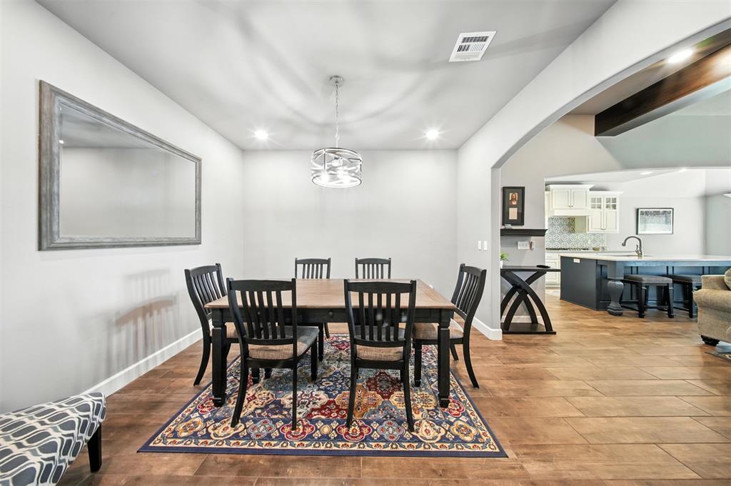 3017 Birchwood Circle