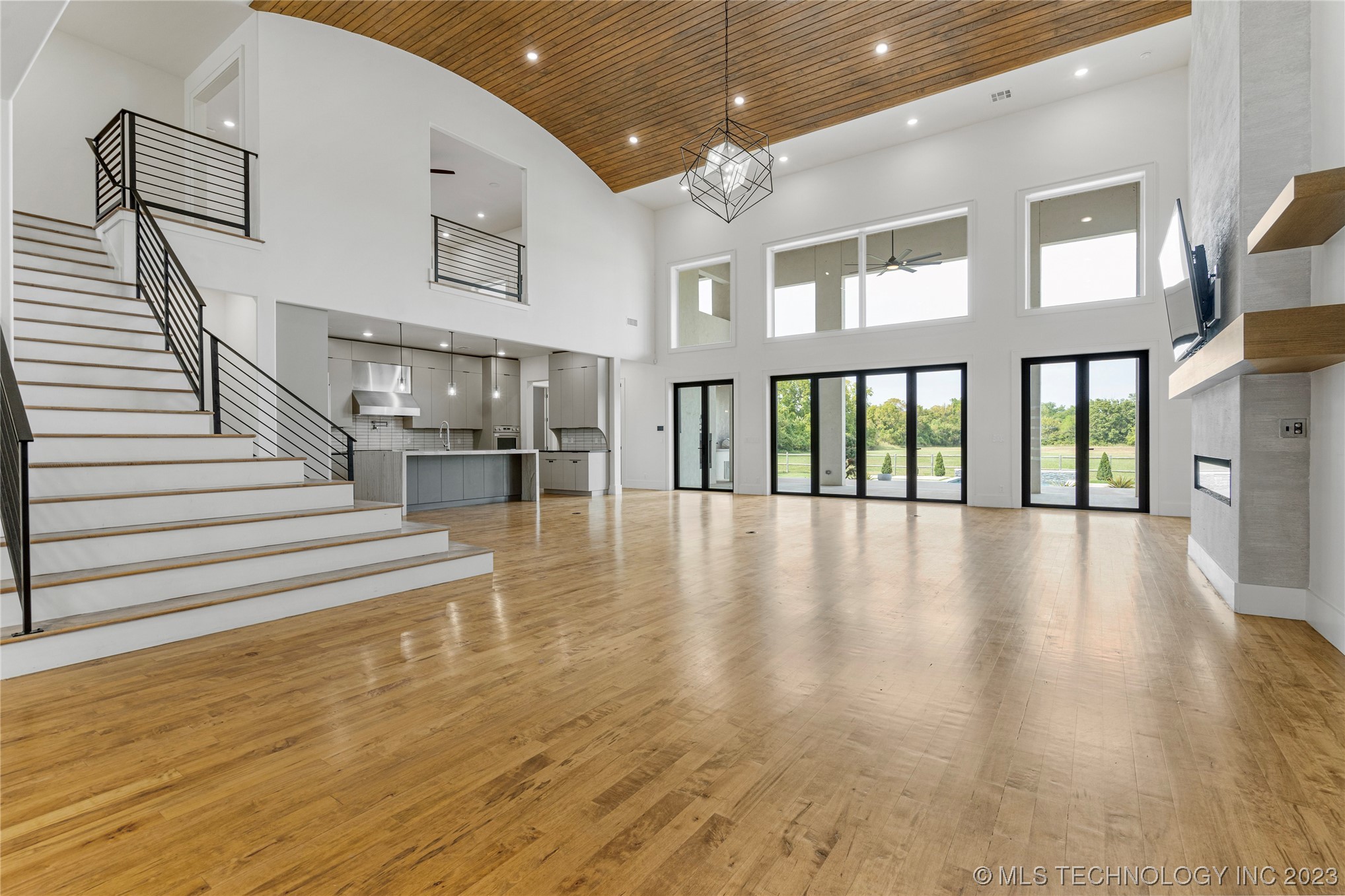 5781 E 138th Street S