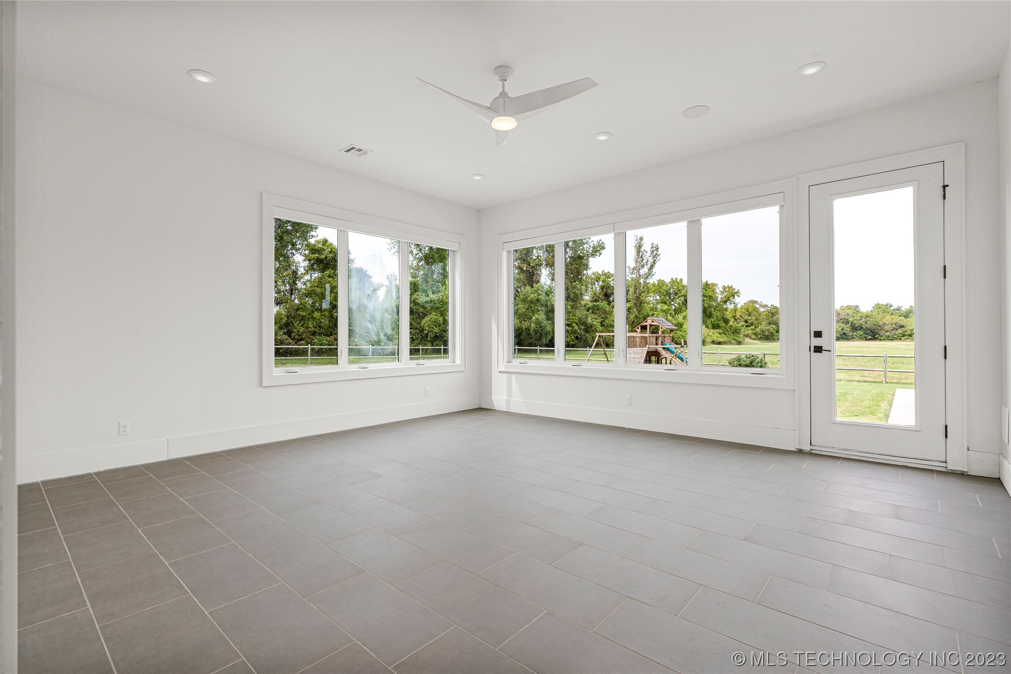 5781 E 138th Street S