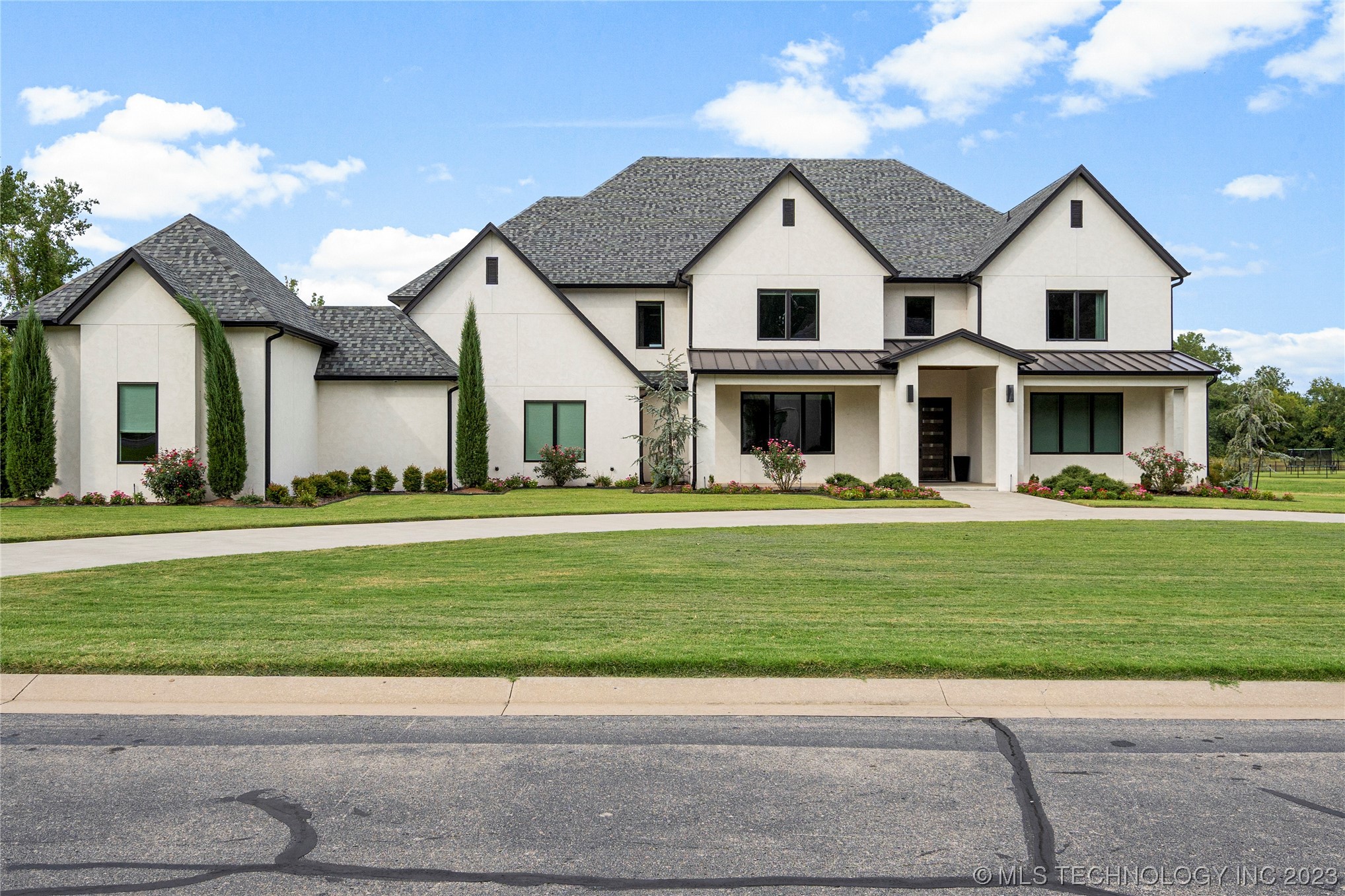 5781 E 138th Street S