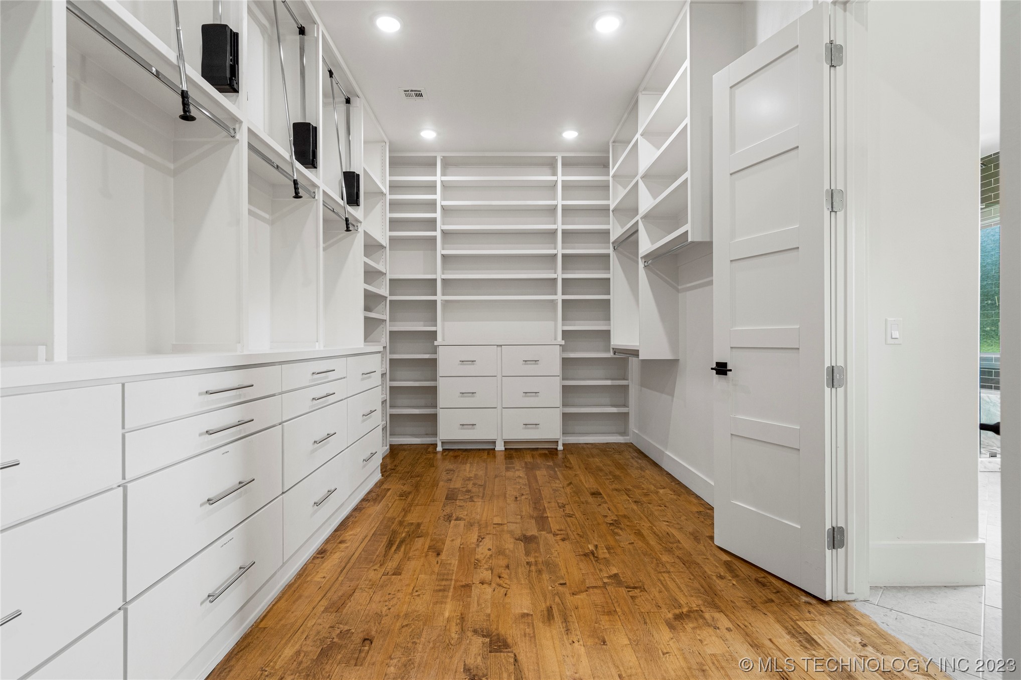 5781 E 138th Street S